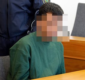 Der 31-jähriger Pakistaner steht wegen versuchten Mordes vor Gericht.