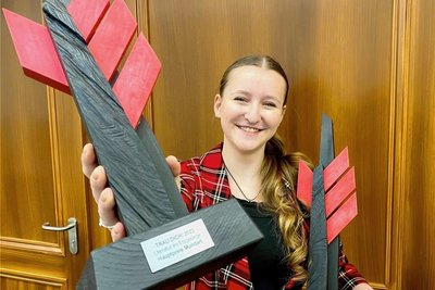 Kristin Liebscht aus Schlettau heimste beim 14. Nachwuchsförderpreis Literatur im Erzgebirge gleich zwei Hauptpreise ein. Am Wettbewerb beteiligte sie sich zum fünften Mal.