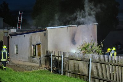 Die Garage wurde bei dem Brand stark beschädigt.