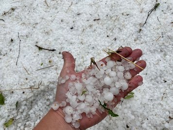Hagelschlag in Oederan: In dem Ort kamen zentimetergroße Körner nieder.