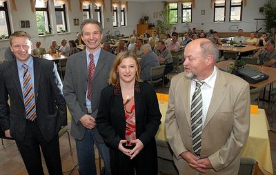 
              <p class="artikelinhalt">Dan Fehlberg (Grüne), Jens Stahlmann (Linke), Simone Violka (SPD) und Volker Uhlig (CDU) (v. l.) - die Kandidaten für den Landratsposten im Kreis Mittelsachsen zur Gesprächsrunde in Erlau. </p>
            