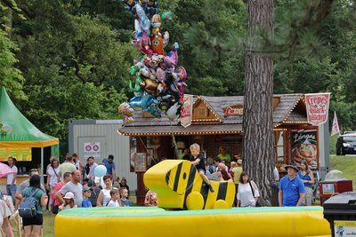 Zu den Angeboten gehörte das Kinder-Rodeo auf der Tigerente.