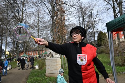 Beim Oster-Picknick haben sich auch die jungen Stadtführer um Steffi Rathe präsentiert.