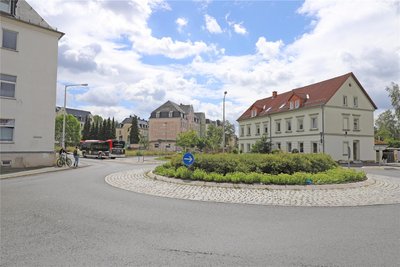 Die Gestaltung rund um den Kreisverkehr bei der Ehernen Schlange und der Frauensteiner Straße in Freiberg kritisiert Rainer Tippmann.