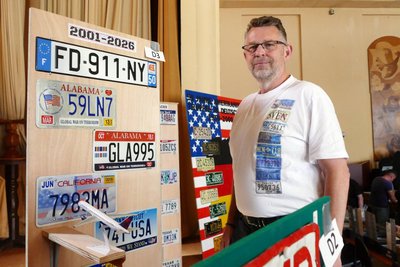 Sven Rost hat das Nummernschildtreffen am Samstag in Großolbersdorf organisiert.