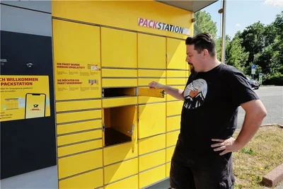 Markus Richter, der die Packstation am Simmel-Markt regelmäßig nutzt, kann nicht verstehen, woher diese Zerstörungswut bei einige Mitmenschen kommt.