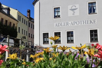 Die Adler-Apotheke in der Altstadt von Schwarzenberg schloss Ende September.
