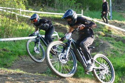 Die Kurven am Zschopenberg erfordern viel Technik und Fahrgefühl.