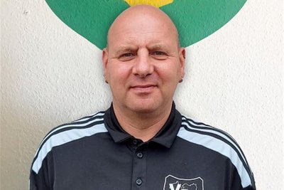 André Rabe ist der Fußballfunktionär in der Runde. Der 48-Jährige ist seit 2016 Geschäftsführer des Vogtländischen Fußball-Verbandes und hat damit seit vielen Jahren ehrenamtlich mit der Organisation und Durchführung von Spielen und Turnieren zu tun. Er kann den Blick darauf liefern, ob und warum die EM im eigenen Land begeistern kann – oder eben nicht.