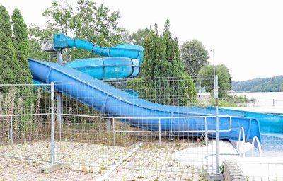 Die Rutsche am Strandbad der Koberbachtalsperre ist seit 2018 gesperrt. 