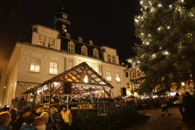 Der Schwarzenberger Weihnachtsmarkt hat eine über 480-jährige Tradition und ist einer der romantischsten in Sachsen.