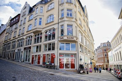 Die Zeiten von Kunstcafé und Salon sind vorbei. Die Bar an der Ecke Buchholzer Straße/Große Kirchgasse soll wieder Melodie heißen.