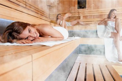 Wer auf eine baldige Wiedereröffnung des Saunabereiches im Stadtbad gehofft hatte, wird sich noch Monate gedulden müssen. Derzeit finden in der Einrichtung Instandsetzungsarbeiten statt. 