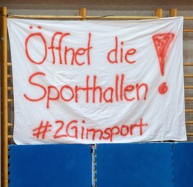Zum bislang letzten Heimspiel des HC Einheit vor einer Woche gegen den Sonneberger HV brachte der Plauener Verein seinen Unmut über die Verordnungen im Sport auf Plakaten zum Ausdruck. 