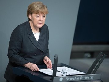 Kanzlerin Merkel im Bundestag: «Jede Ausgrenzung von Muslimen in Deutschland, jeder Generalverdacht verbietet sich».