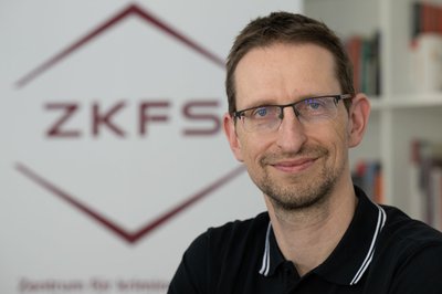 Frank Asbrock - Sozialpsychologe und Leiter des Instituts