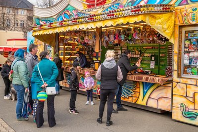 Insgesamt zehn Geschäfte bieten den Gästen bis 6. April täglich ab 14 Uhr Vergnügen und Abwechslung.
