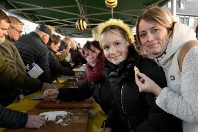 Heidi Müller aus Zwönitz und ihre Tochter Johanna haben auch gekostet.