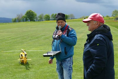 Beim Himmelfahrtsfliegen konnte Uwe Nagel (rechts) auf Maik Ulbricht als Moderator bauen.