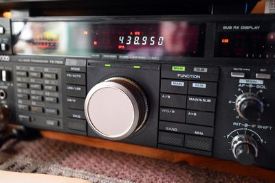 Unter dieser UKW-Frequenz gestalten die Funker ihre Heimatrunde.