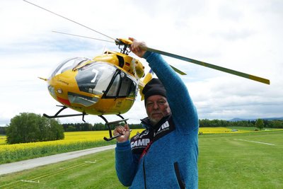 Der ADAC-Helikopter EC145 wurde von Maik Ulbricht im Maßstab 1:5 nachgebaut.