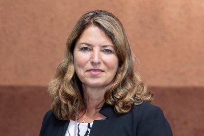 Sieben Jahre war die studierte Wirtschaftsökonomin zunächst für die Finanzen der Fördergesellschaft zuständig, dann stellvertretende Geschäftsführerin und schließlich für 28 Jahre die „Chefin“.