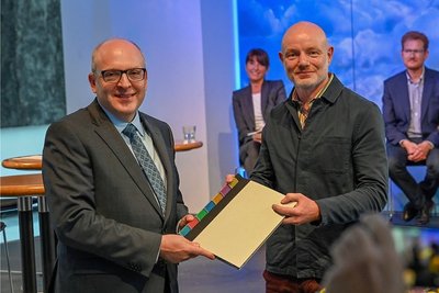 OB Sven Schulze (links) am Montag mit Stefan Schmidtke. 