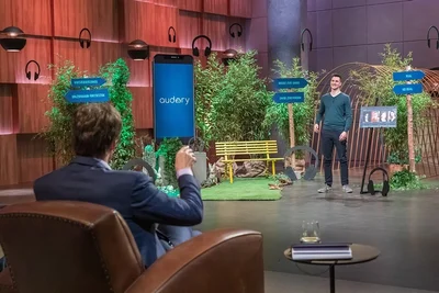 Der Chemnitzer Gründer Max Rose präsentiert sein Start-up "Audory" in "Der Höhle der Löwen".
