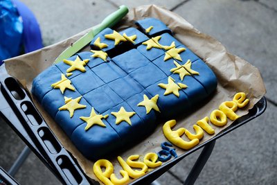 Eine Europatorte gab's zur monatlichen "Pulse of Europe"-Demonstration