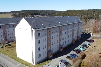 Mehrfamilienhaus mit 31 von 32 Wohneinheiten in Markneukirchen / Mindestgebot 195.000 Euro
