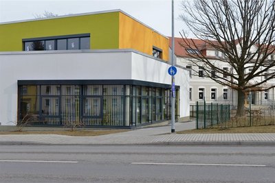 Die Grundschule Weißenborn war diese Woche wegen zahlreicher Coronainfektionen geschlossen worden. Es ist die zweite Schule in Sachsen, die seit Schuljahresbeginn wegen Infektionsgeschehen vom Kultusministerium geschlossen wurde. Foto: Eckardt Mildner/Archiv