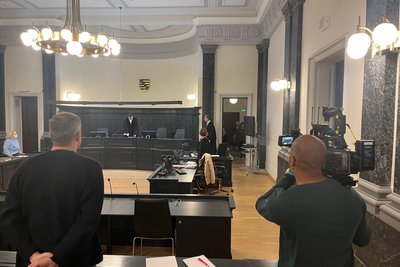 Der Prozessauftakt um die versuchte Vergiftung einer 13-Jährigen fand bei großem Medieninteresse statt.