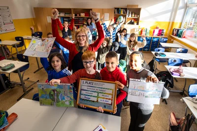 Die 4. Klasse der Grundschule am Stadtpark hat beim Malwettbewerb den 1. Platz erreicht und 300 Euro für die Klassenkasse gewonnen.