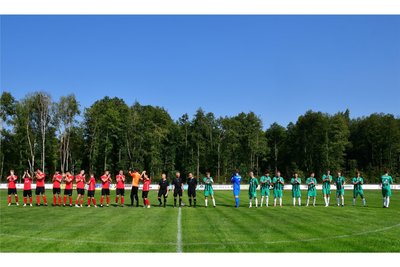 Im Heim-Punktspiel am Sonntag gegen den VfB Annaberg (rote Trikots) hatte der BSV Irfersgrün vor 125 Zuschauern ein 0:0 erzielt.