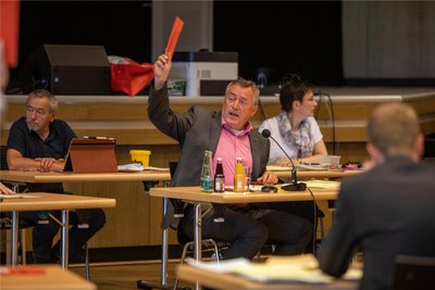 Ralf Oberdorfer ist FDP-Fraktionschef im Kreistag. Er hält Kompromisse für nötig und bedauert, dass Aktivposten Martin Treeck der FDP den Rücken kehrt.