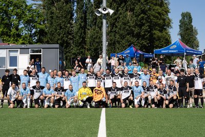 Es war der Höhepunkt des Vereinsfestes: Eine Legendenelf der BSG Motor Fritz Heckert spielte gegen die Oldies des Chemnitzer FC.