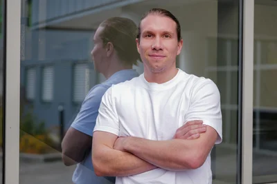 Der gebürtige Plauener Frederik Koffent startete seine berufliche Laufbahn mit einem Praktikum bei M & S Umweltprojekt GmbH. Jetzt ist er dort Mitglied der Geschäftsführung.