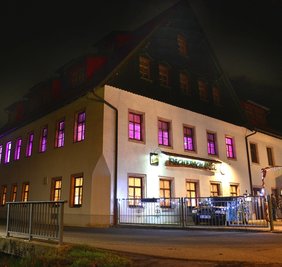 2020 war sie noch in Betrieb, doch derzeit steht die Gaststätte Fischerschänke in Sachsenburg leer. Nach dem Willen des Pächters soll ab Ostern auf dem Gelände wieder Gastronomie angeboten werden.