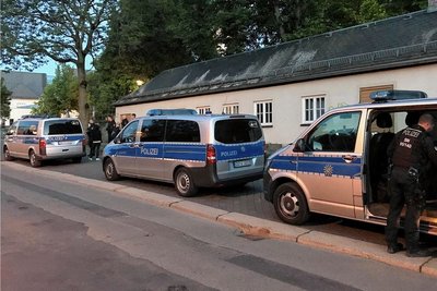 Beamte des Einsatzzuges der Polizeidirektion Zwickau in Plauen: "Es ist auch frustrierend." 