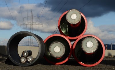 Rückschlag für Bürgerinitiative Grünbach: Freileitungsbau erneut bewilligt. Ob in der Ortslage die Stromleitung doch per Erdkabel (Symbolfoto) verlegt werden muss, entscheidet das Oberverwaltungsgericht.