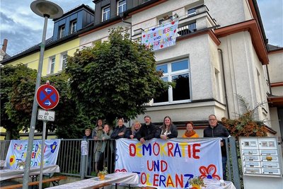 Sie wurden für ihr Engagement am Wartburgplatz ausgezeichnet: die Plauener Familien Adler, Richter, Groh/Bellmann. 