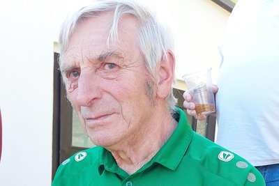 Merkur-Helfer Günter Gogsch. Sein Vater war der allererste Auer Trainer.