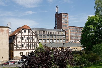 Das Gebäude steht auf dem Rogo-Tauscher-Areal, das als Industriedenkmal gilt.