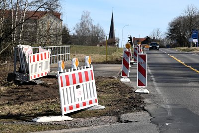 Der Radweg an der Frankenberger Straße soll hier über die Brücke der alten Grubenbahn führen.