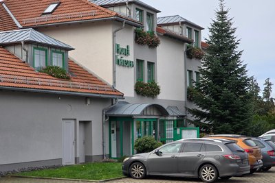 Der Landtagsabgeordnete Jan Löffler diskutiert im Hotel „Friesen“ mit der lokalen Wirtschaft.