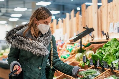 Hände kontaminiert. Was heißt das fürs Gemüse? 