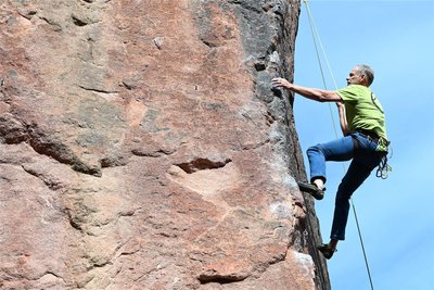 Tag des Geotops auf dem Rochlitzer Berg: Kletterer schätzen die Porphyrfelsen, hier Holger Kühne aus Wurzen.