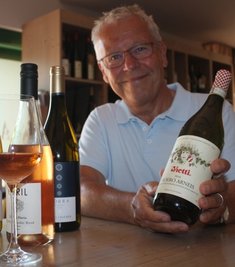 Gastgeber und Weinkenner Norbert Hanussek.