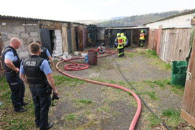 Brand in einem Garagenkomplex auf der Gartenstraße in Schwarzenberg 