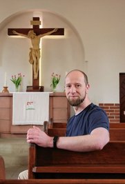 Am Montag ist Pfarrer Carsten Hoffmann von der Bethlehemsgemeinde, die sich über den Großraum Vogtland und die Stadt Plauen verteilt, das erste Mal im Radio zu hören. 